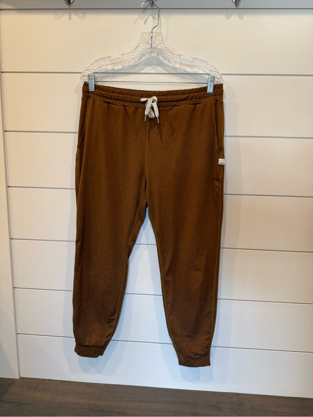 Vuori The Performance Jogger Large - Picture 3 of 8